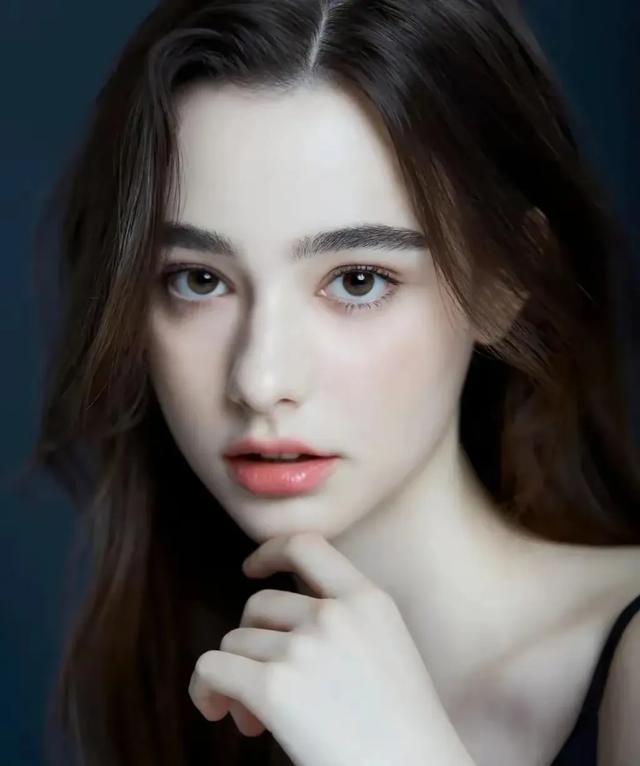 俄羅斯美女圖鑒：10位傳奇佳人，誰才是你的心頭好