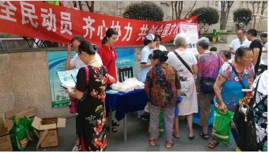 南充小伙為宜賓做了6件事讓百萬人感動，他現(xiàn)在回到家鄉(xiāng)要接著干…