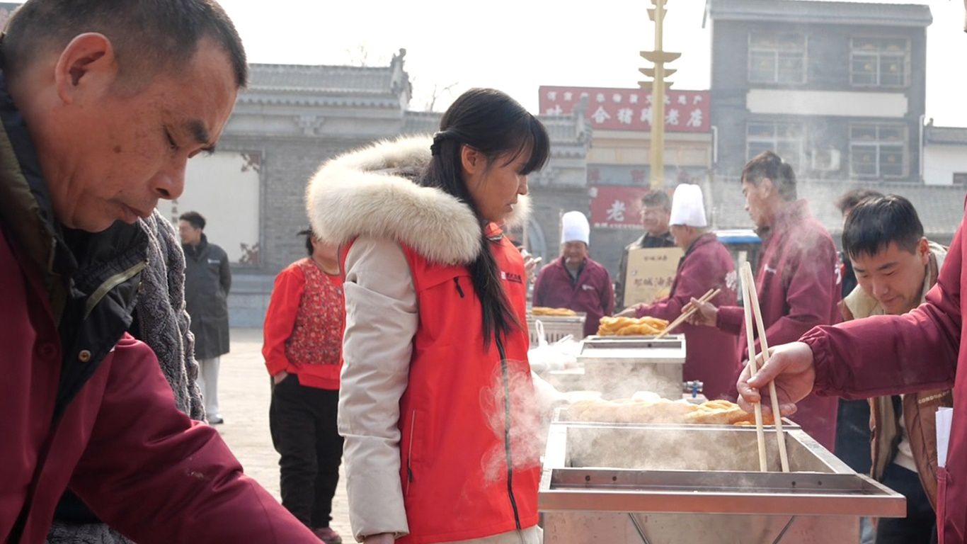 新春走基層丨鄧城人的油條擂臺(tái)賽