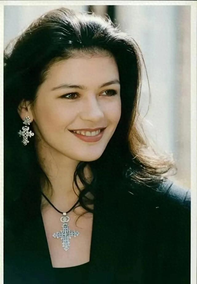 俄羅斯美女圖鑒：10位傳奇佳人，誰才是你的心頭好