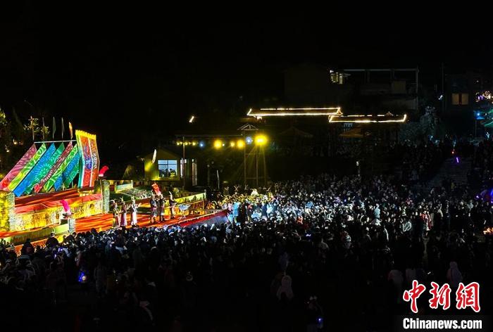 白馬風情映民歌：一曲迎客調，千載煙火長