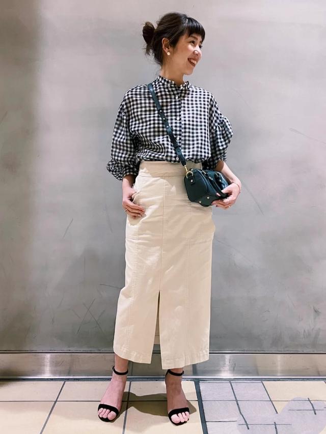 這些日本主婦真有品位，穿裙不露膝蓋、不配絲襪，優(yōu)雅到骨子里