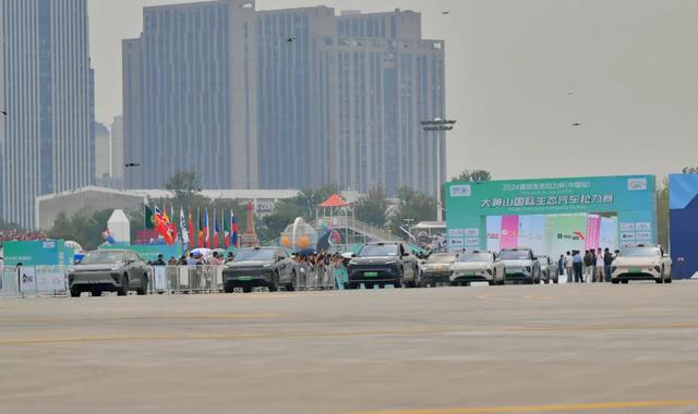 開賽！今天，從駱崗公園發(fā)車