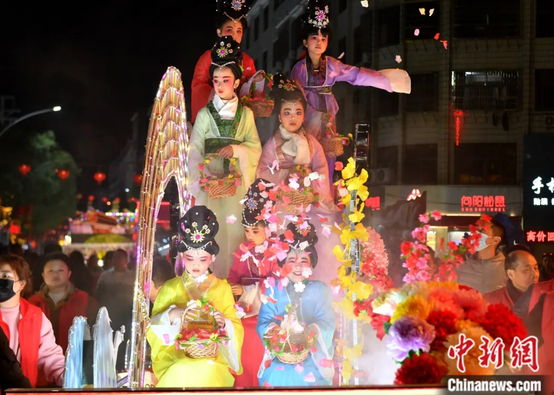 人這一輩子，一定要到莆田鬧一次元宵