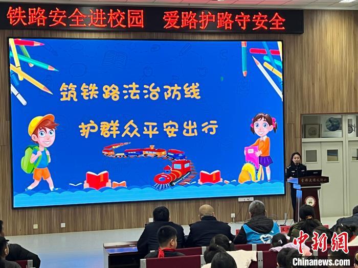 春運(yùn)滿月北京鐵警辦理治安案件110起處理違法人員111名