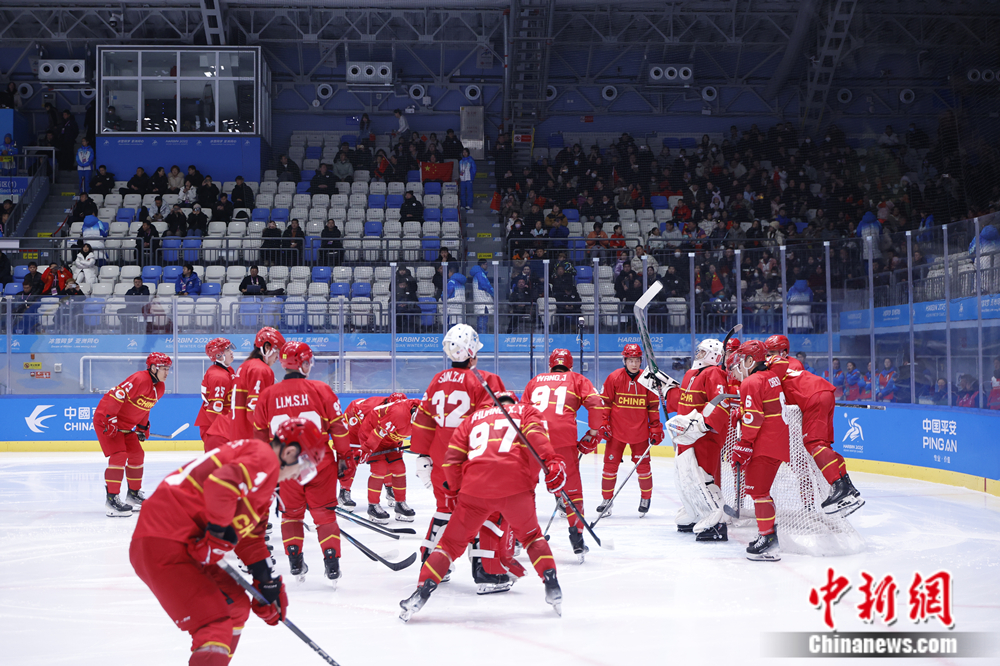 亞冬會男子冰球：中國隊(duì)憾負(fù)韓國隊(duì)無緣領(lǐng)獎(jiǎng)臺