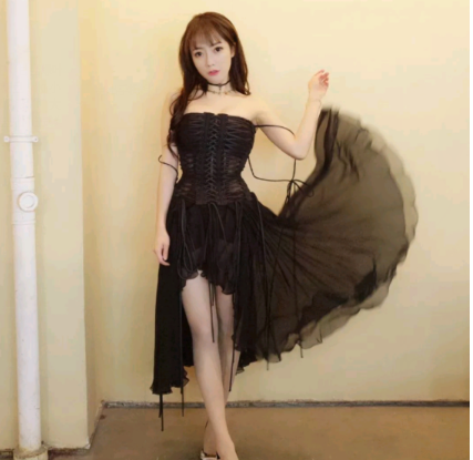 陌陌兩大美女張鑫磊、小夭夭同框飚舞，眾網(wǎng)友瘋狂打Call