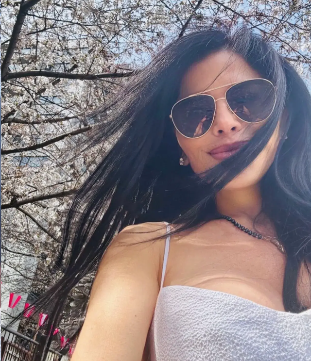 桑切斯：不愧是女主播出身，“彩虹屁”高手，哄得貝佐斯神魂顛倒