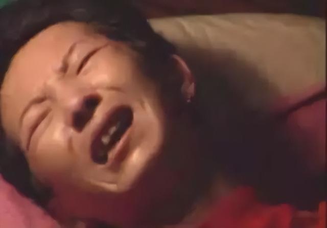 “丫丫”到底怎么了？骨瘦如柴、毛發(fā)脫落 → 網(wǎng)友：像吸毒了一樣！