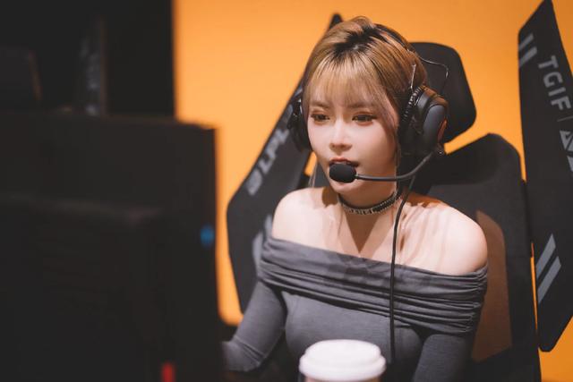 盤點(diǎn)那些年LOL美女解說(shuō)主持，有人風(fēng)光無(wú)限？有人銷聲匿跡？