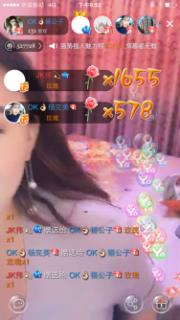 比思聰抓豬還會(huì)玩，土豪狂撒玫瑰美女主播拼命搶！