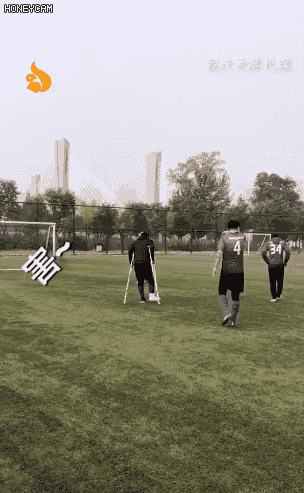 現(xiàn)在女大學生太開放, 這么隱私的東西露在外面, 男人看了都臉紅!