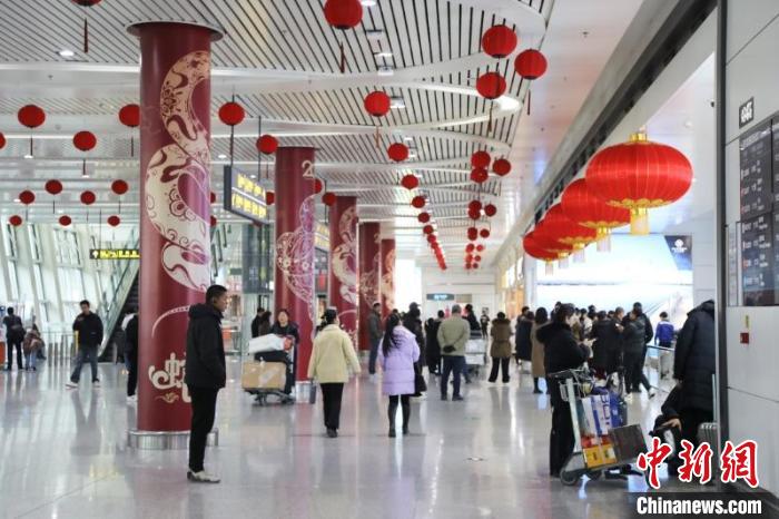 2025年春運(yùn)寧夏各機(jī)場運(yùn)送旅客99.2萬人次 同比增長5.8%