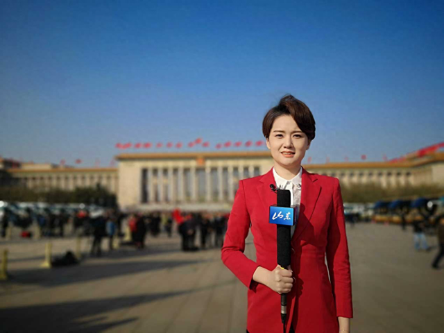 山東電視臺，有個美女主持人叫李莎