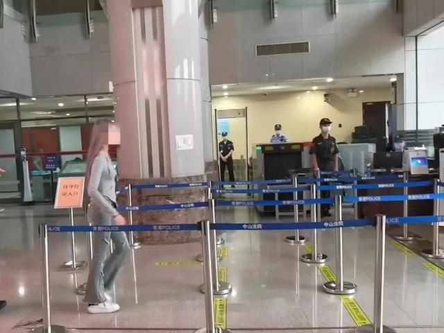 全程直播！女主播吳某被拘留！92萬人在線觀看