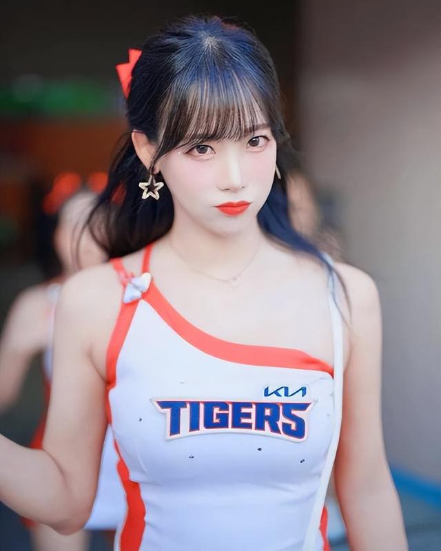 韓國最靚的美女拉拉隊員 1.樸姬蘭 2.金妍貞