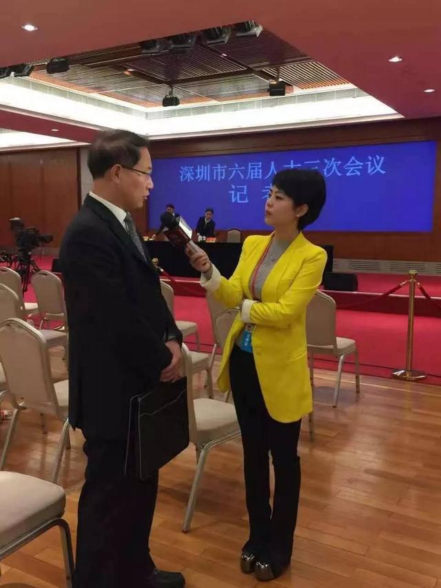 「勤勉」美女主播系列之苑勁齡 美麗且勤勉的專業(yè)媒體人！