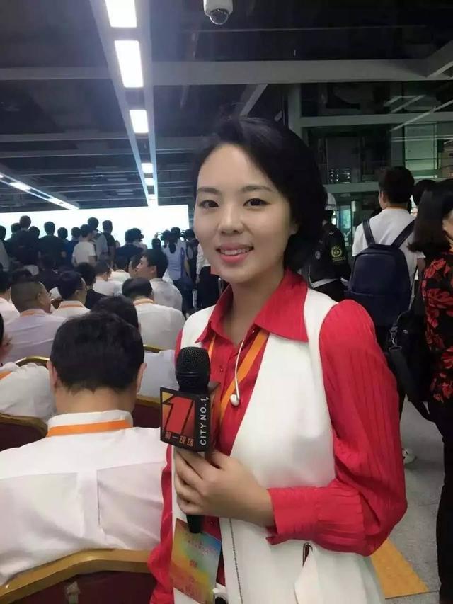 「勤勉」美女主播系列之苑勁齡 美麗且勤勉的專業(yè)媒體人！