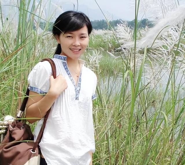 2008年，那個播報汶川地震時流淚的女主播寧遠，如今怎么樣了？