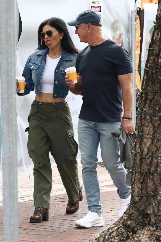 桑切斯：不愧是女主播出身，“彩虹屁”高手，哄得貝佐斯神魂顛倒