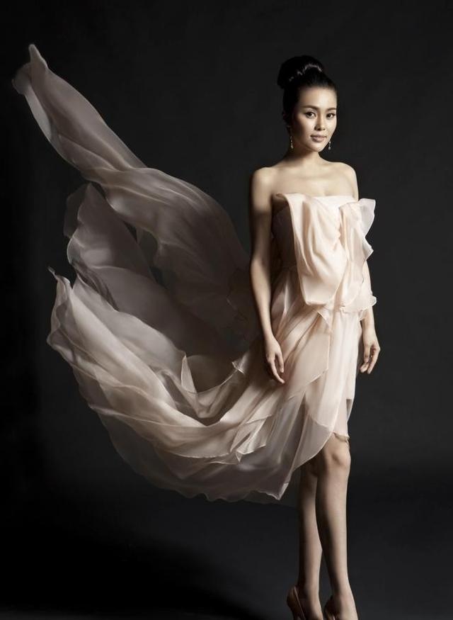 深圳電視臺(tái)15位美女主持人風(fēng)采一覽，個(gè)個(gè)高雅、優(yōu)美、迷人