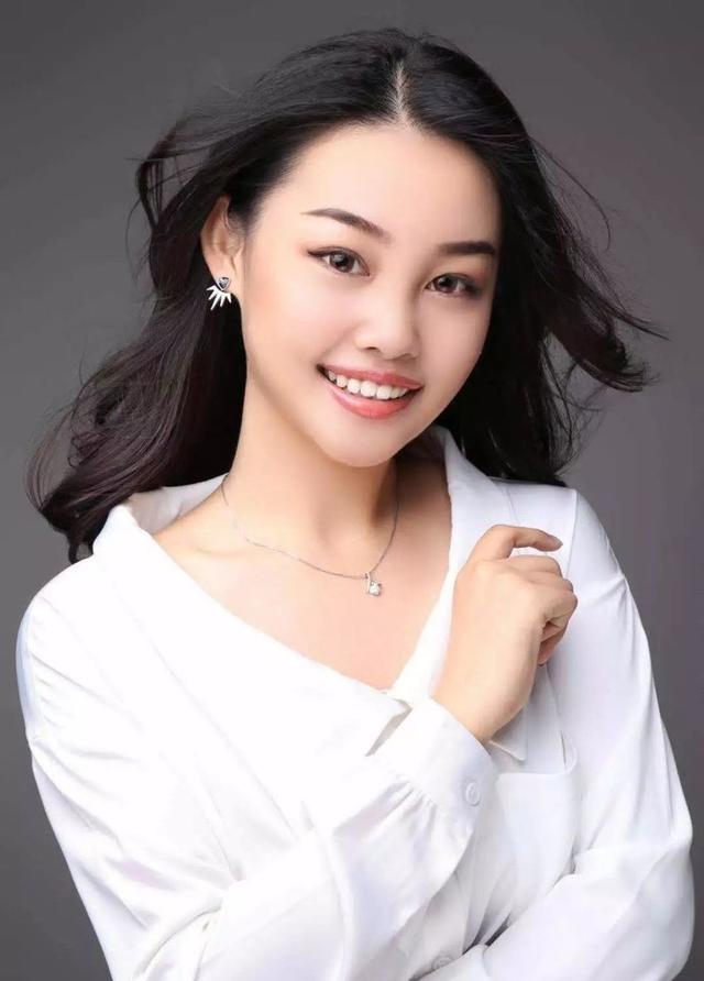 深圳電視臺(tái)15位美女主持人風(fēng)采一覽，個(gè)個(gè)高雅、優(yōu)美、迷人