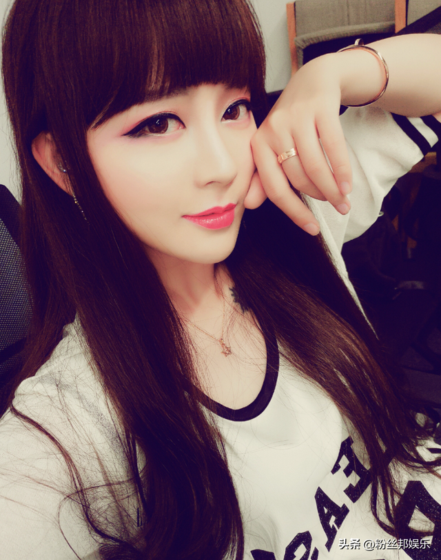 Mars毒藥入駐短視頻開(kāi)播，粉絲直言長(zhǎng)胖了，已離開(kāi)前老板蛙哥旗下