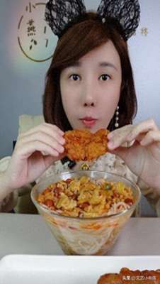 直播吃東西的女主播(“吃播背后的驚人代價(jià)：你知道生鮮女主播小燕的悲慘故事嗎？”)