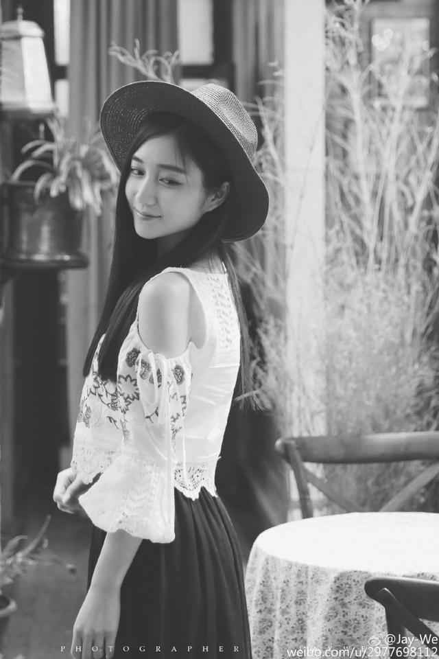 七號前緋聞女友小悠曬私房照，超清純顏值爆表不輸Miss！