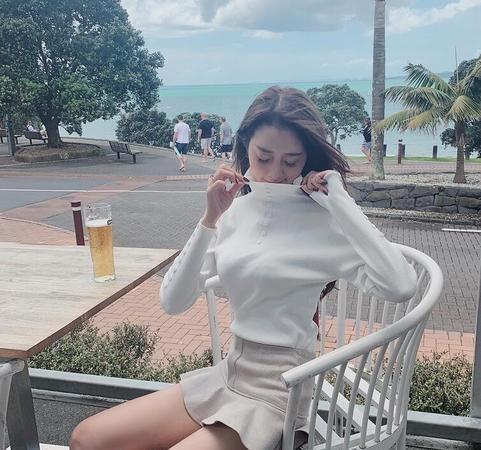 三只羊：性感美女主播卓仕琳，拌胸寫真身材勁爆，連看99次?。? onerror=