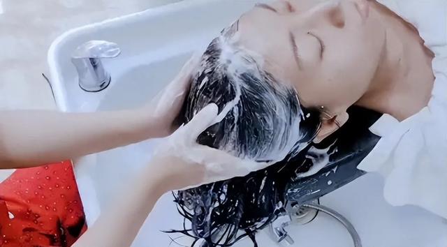 韋雪：從洗頭小妹到直播帶貨女王，她的逆襲之路