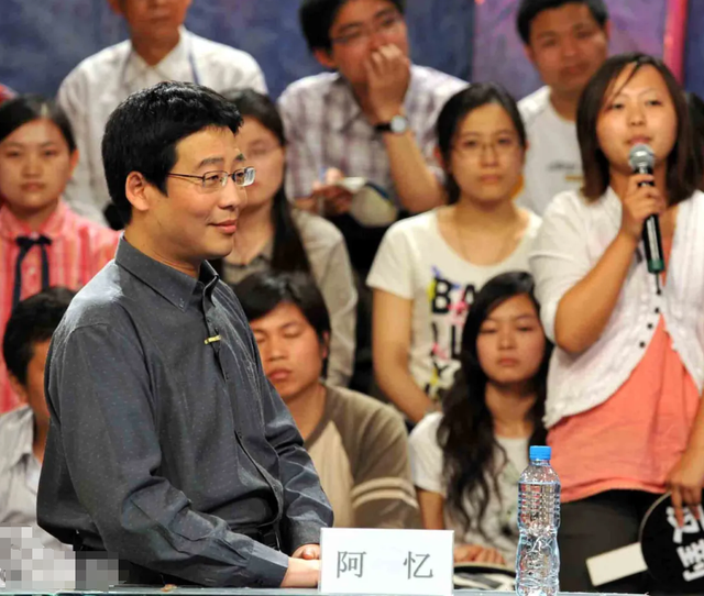 15年方靜去世，誣陷她是間諜的前央視主持人，后來怎樣了？