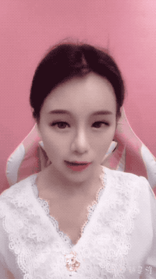 連上4天熱搜的斗魚女主播“喬碧蘿”，究竟有多荒唐多魔幻？