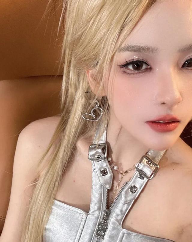 盤點(diǎn)那些年LOL美女解說(shuō)主持，有人風(fēng)光無(wú)限？有人銷聲匿跡？