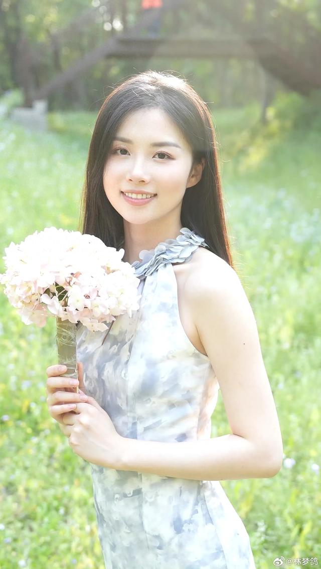 瓜子臉美女體育主播林夢(mèng)鴿寫(xiě)真分享！