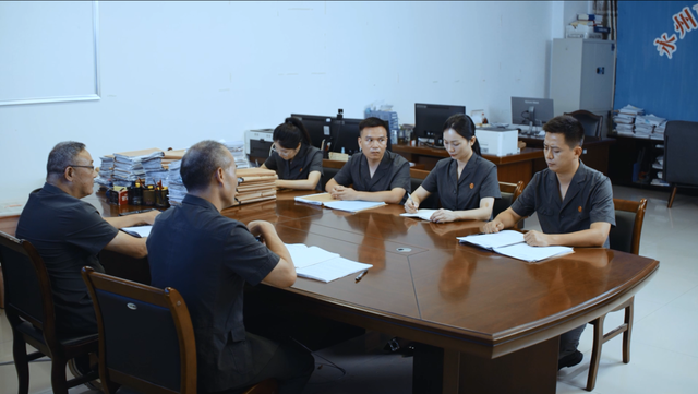 微電影《天坑之變》： 破解“假死逃債”迷霧，聚焦民生斗智斗勇