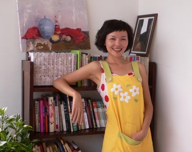 2008年，那個播報汶川地震時流淚的女主播寧遠，如今怎么樣了？