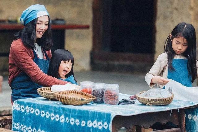 2008年，那個播報汶川地震時流淚的女主播寧遠，如今怎么樣了？