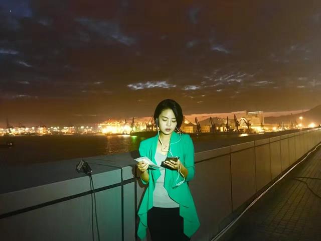 「勤勉」美女主播系列之苑勁齡 美麗且勤勉的專業(yè)媒體人！