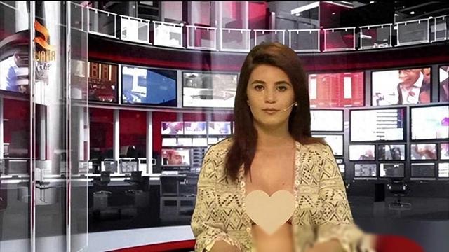 尺度驚人！阿爾巴尼亞新聞界女主播真空穿西裝，胸前內(nèi)容引發(fā)熱議