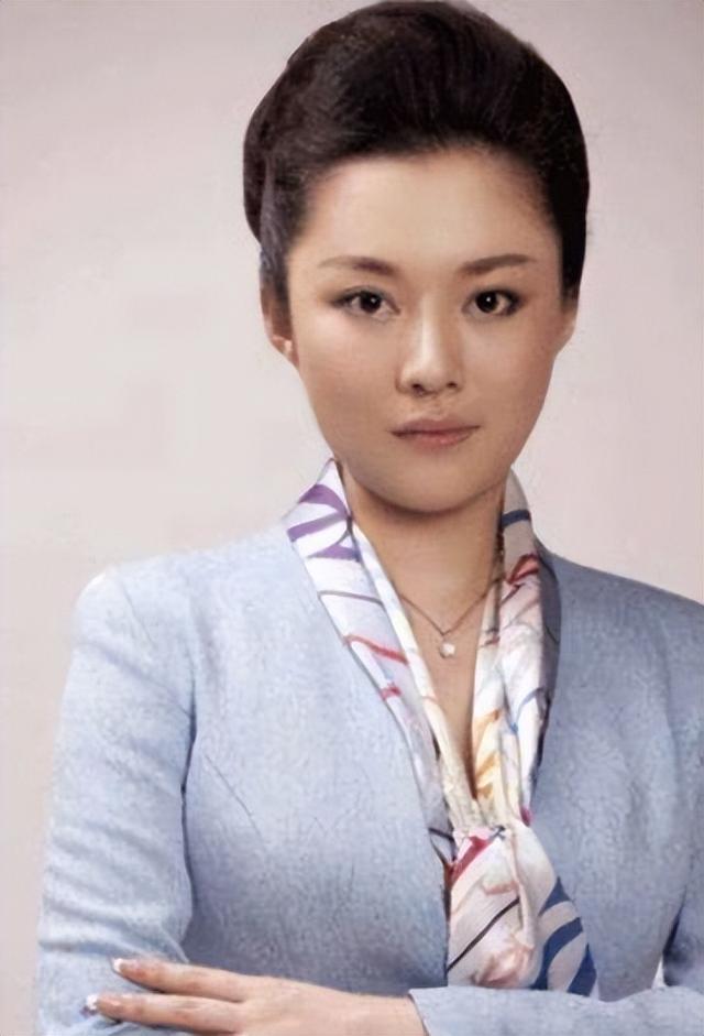 央視主播紫凝：生活節(jié)儉，貸款買車，41歲單身生活質(zhì)量高