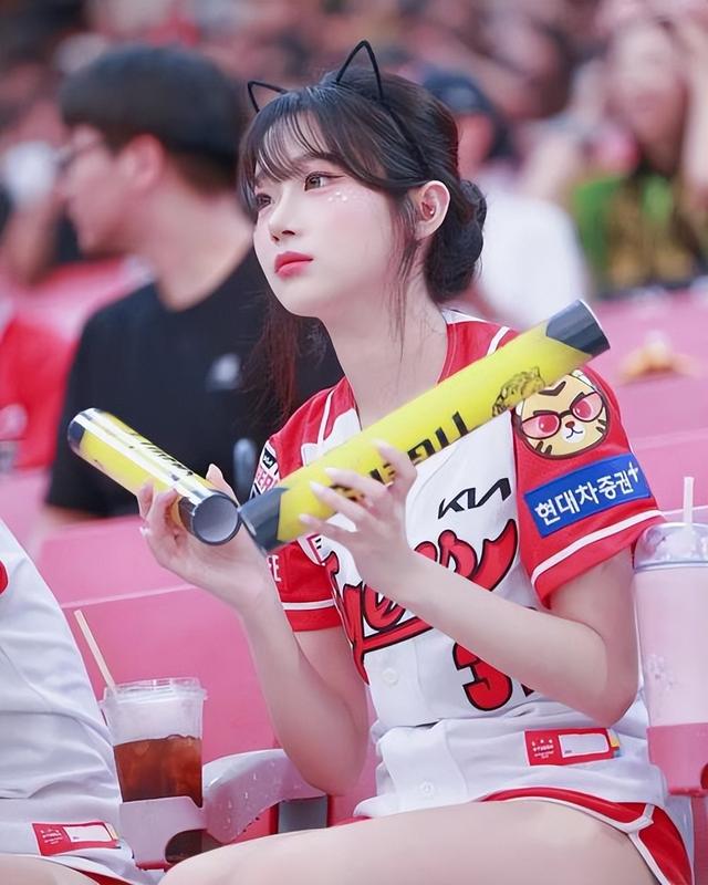 韓國最靚的美女拉拉隊員 1.樸姬蘭 2.金妍貞