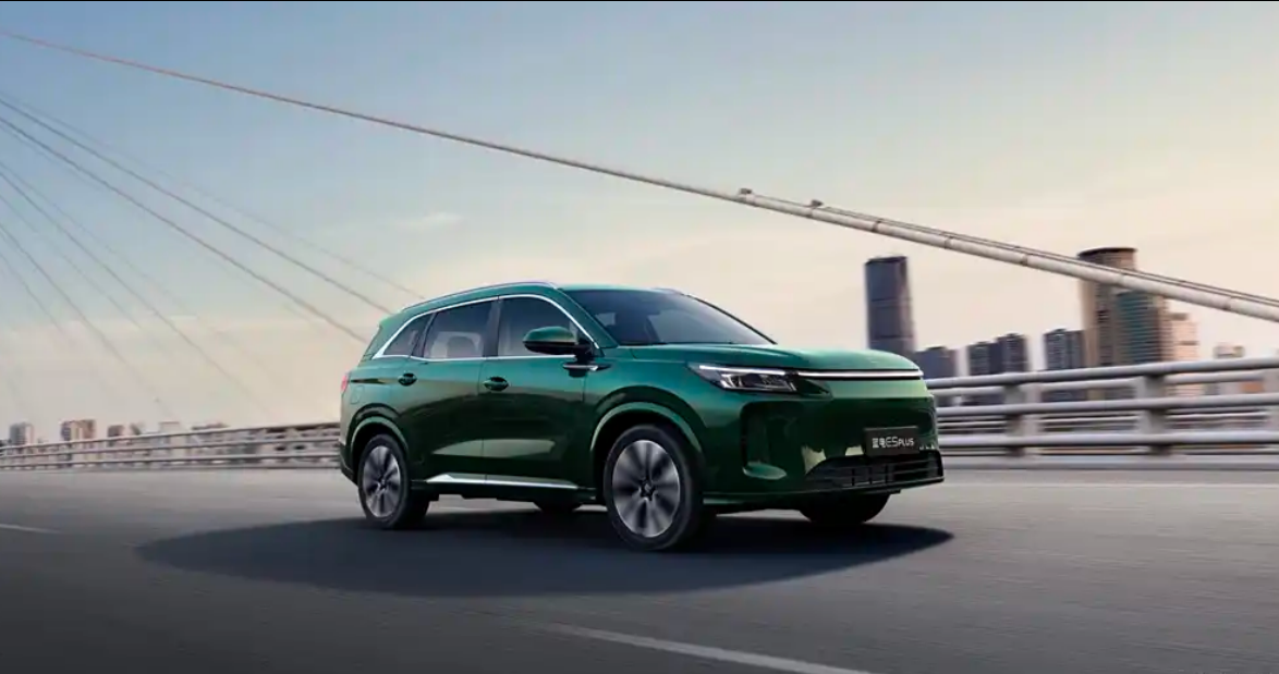 春暖花開(kāi)，露營(yíng)出行 全能伙伴，藍(lán)電E5 PLUS 165km長(zhǎng)續(xù)航先享版！