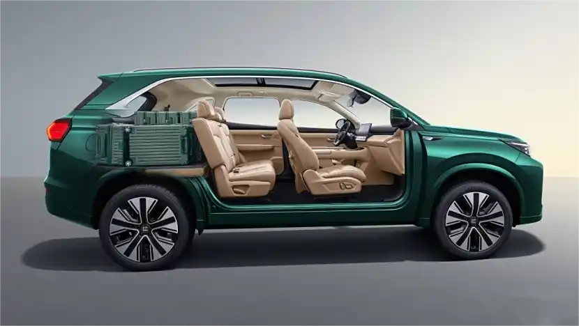 買(mǎi)插混車(chē)的“省錢(qián)密碼”，藍(lán)電E5 PLUS 165km長(zhǎng)續(xù)航詮釋出行新方向！