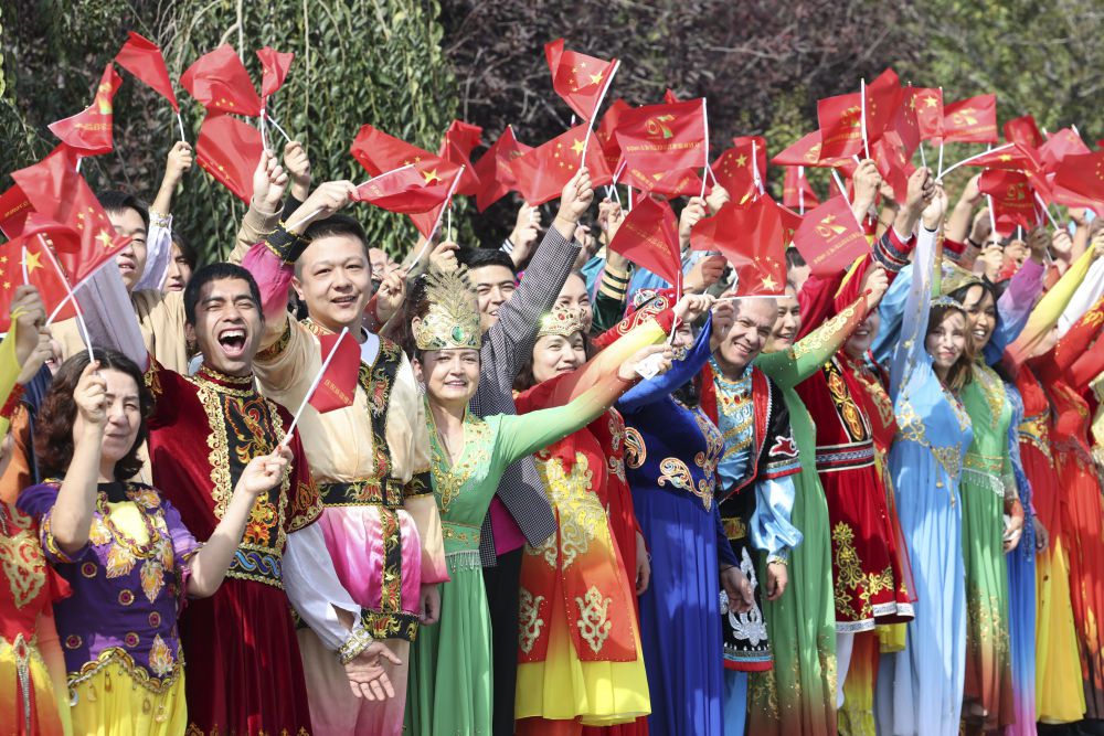 總書記新疆行｜記者手記：時(shí)代面孔里的滄桑巨變