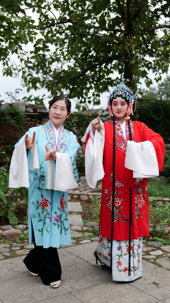 微山湖畔聽古韻 丁丁腔——從民間小戲到非遺名片